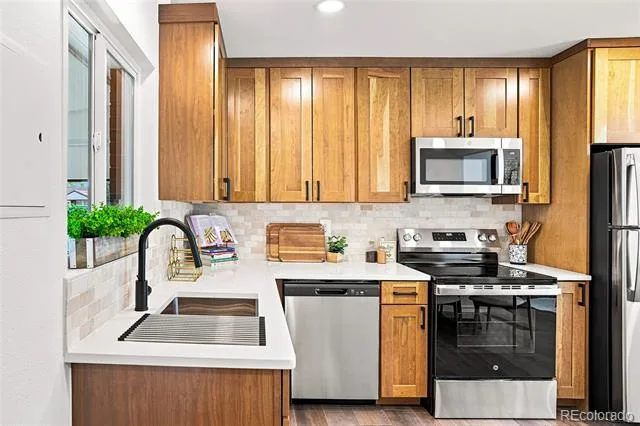 2095 E 113th Avenue Northglenn CO 80233 | MLS #3342827 10222026102051 640 10