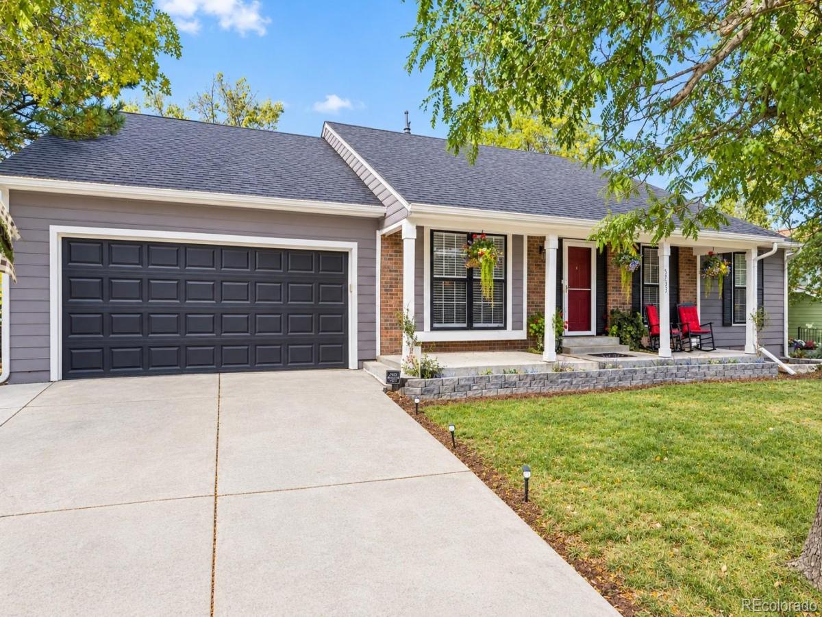 9755 W Morraine Avenue Littleton CO 80127 | MLS #5326555 MLS #5326555 image #0