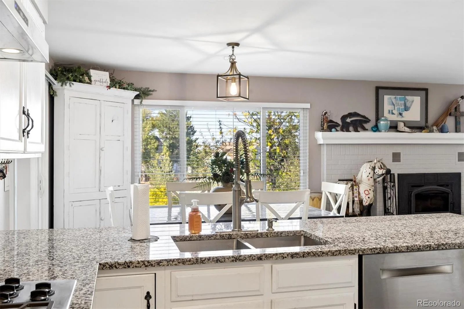 9755 W Morraine Avenue Littleton CO 80127 | MLS #5326555 10212026084352 1600 13