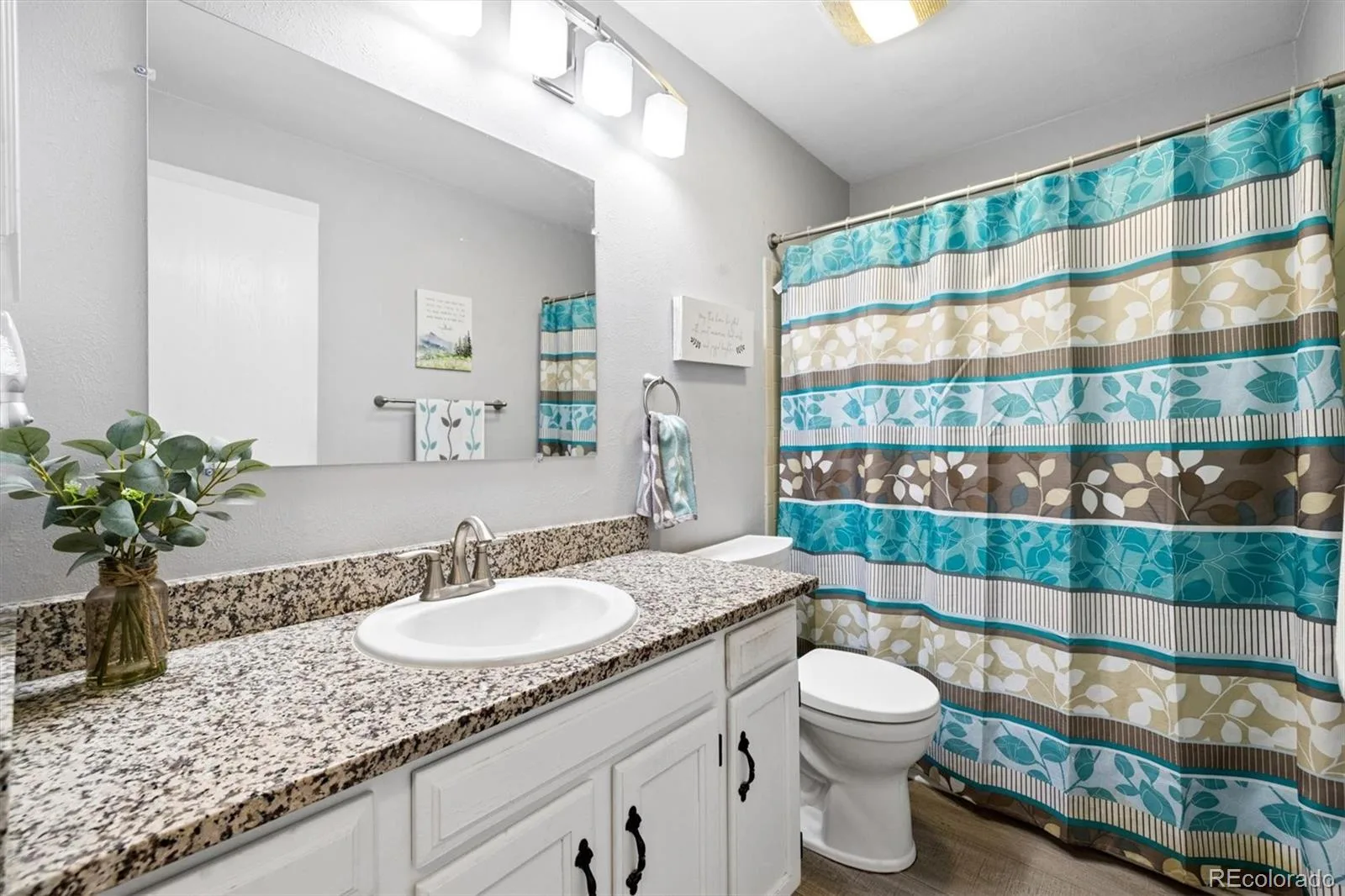9755 W Morraine Avenue Littleton CO 80127 | MLS #5326555 10212026084352 1600 24