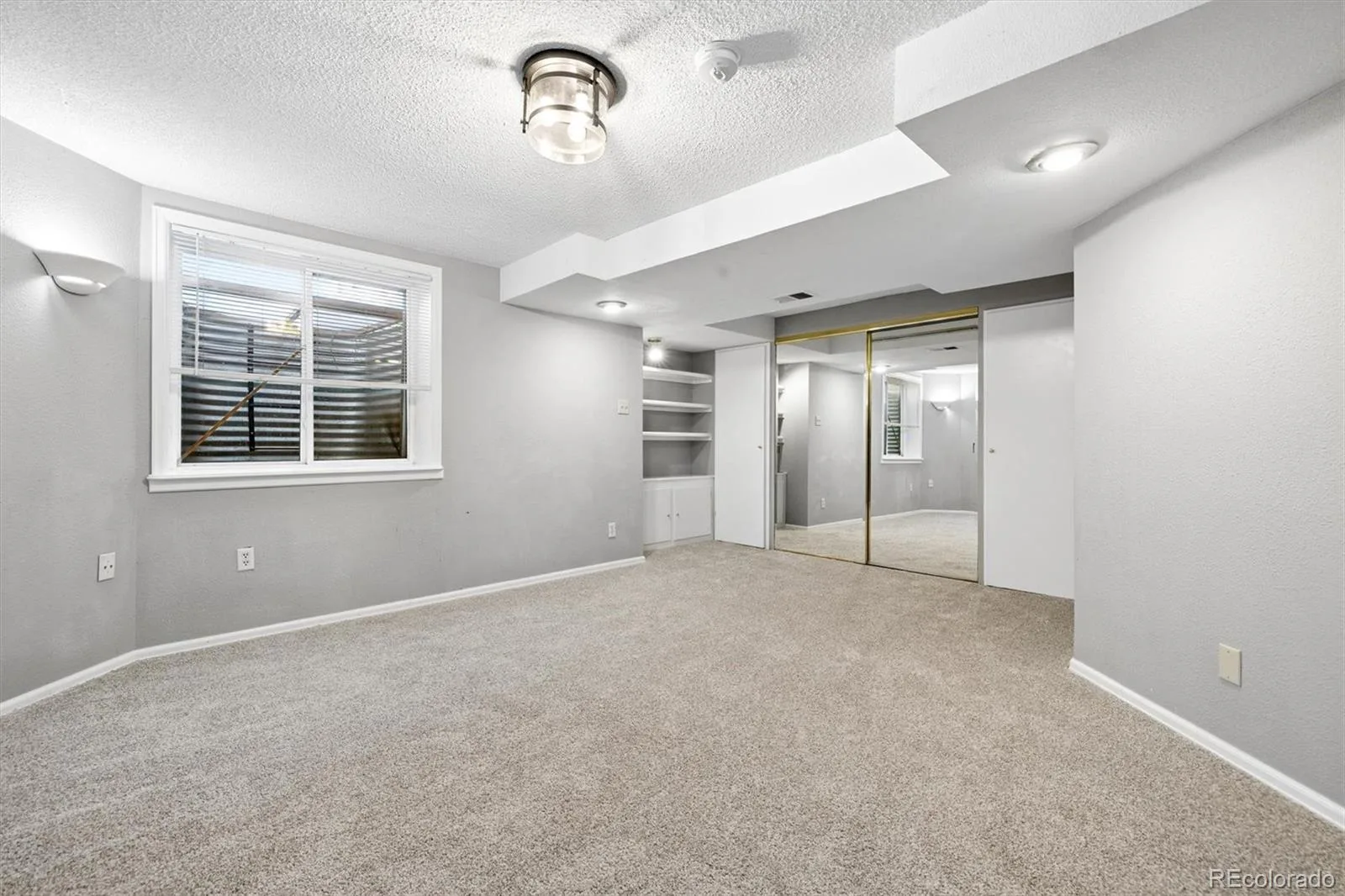 9755 W Morraine Avenue Littleton CO 80127 | MLS #5326555 10212026084352 1600 31