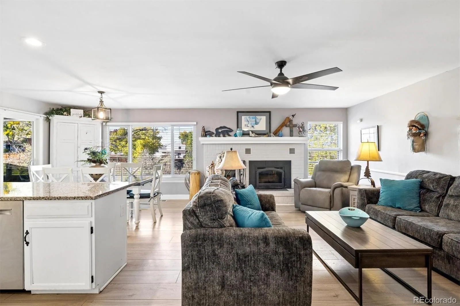 9755 W Morraine Avenue Littleton CO 80127 | MLS #5326555 10212026084352 1600 8