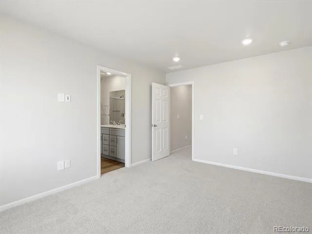 2213 E 164th Avenue Thornton CO 80602 | MLS #6305334 10222026092155 640 17