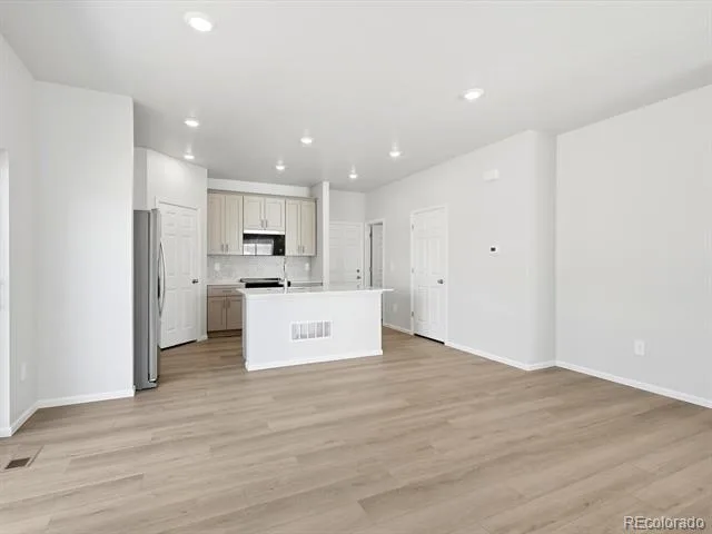 2213 E 164th Avenue Thornton CO 80602 | MLS #6305334 10222026092155 640 2
