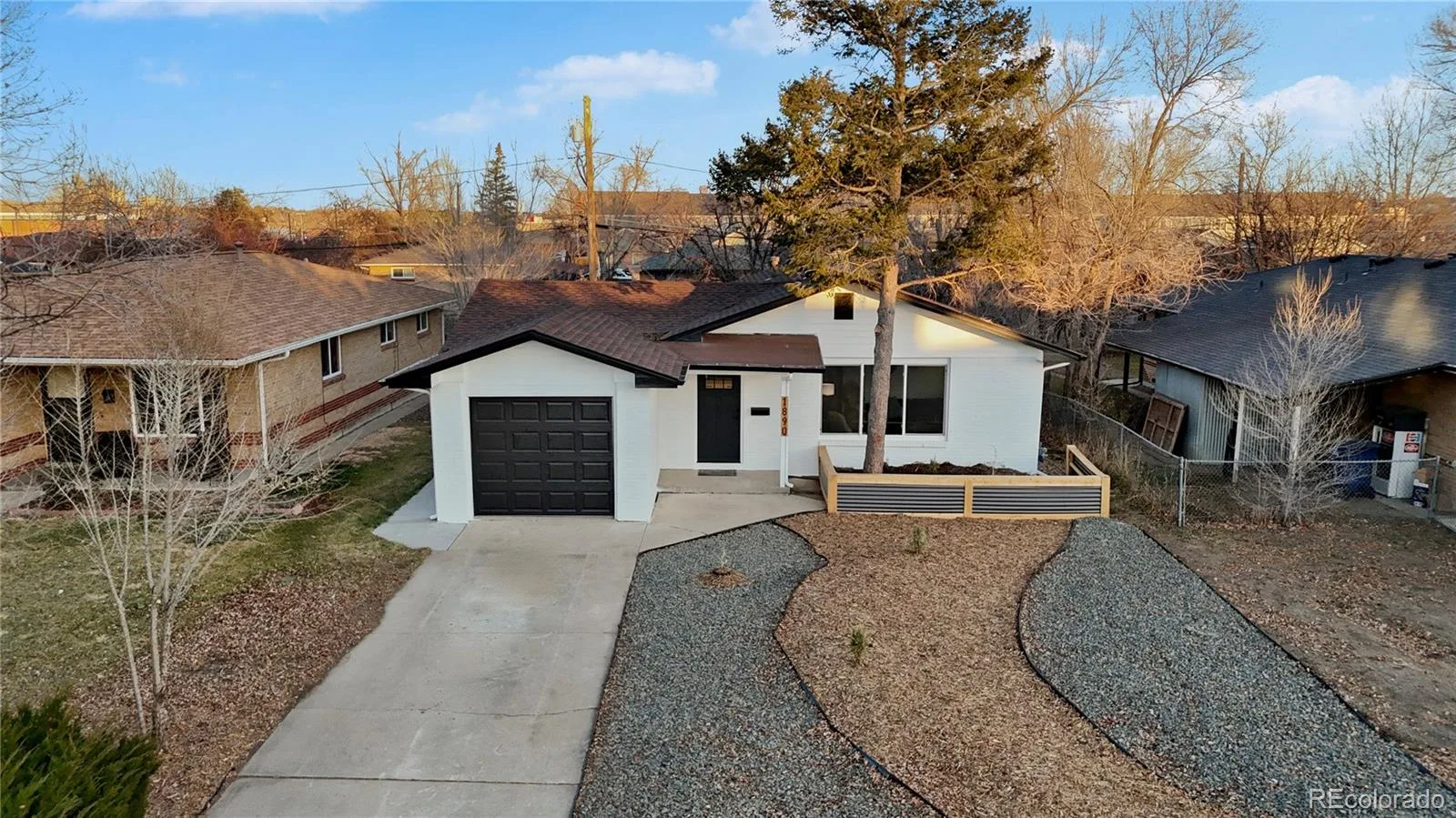 1890 Eaton Street Lakewood CO 80214 | MLS #7800549 10212026200053 1600 25