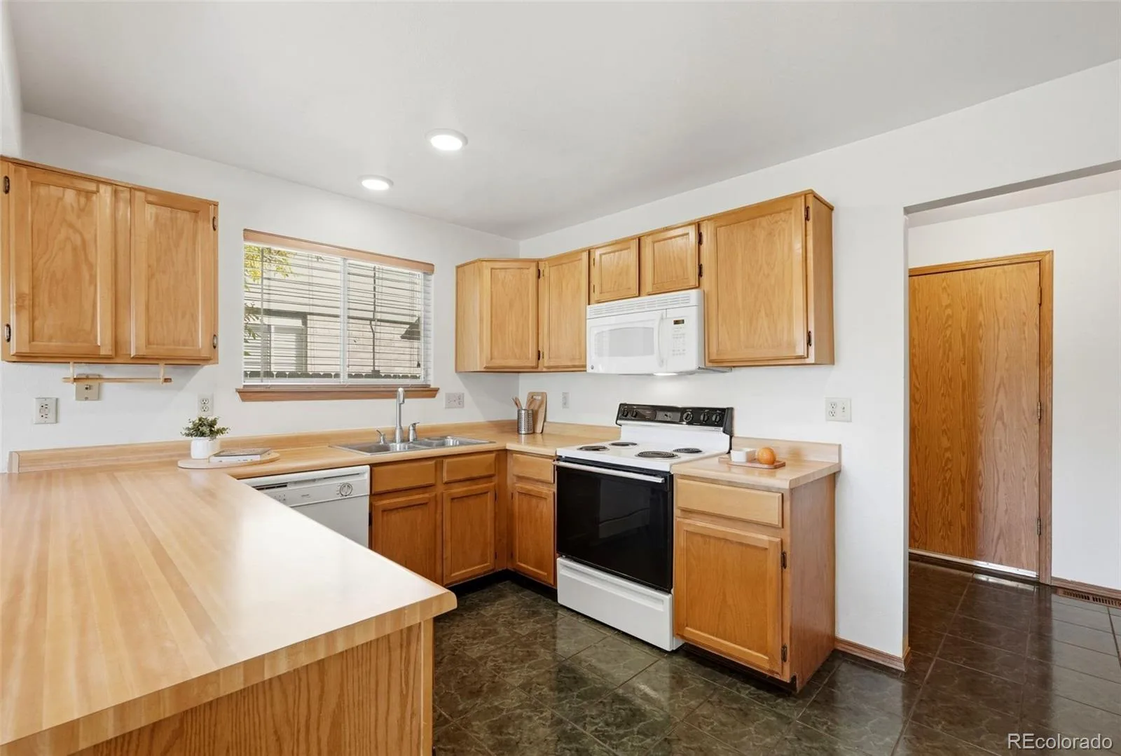 13139 Alcott Place Broomfield CO 80020 | MLS #7932820 10212026200133 1600 7