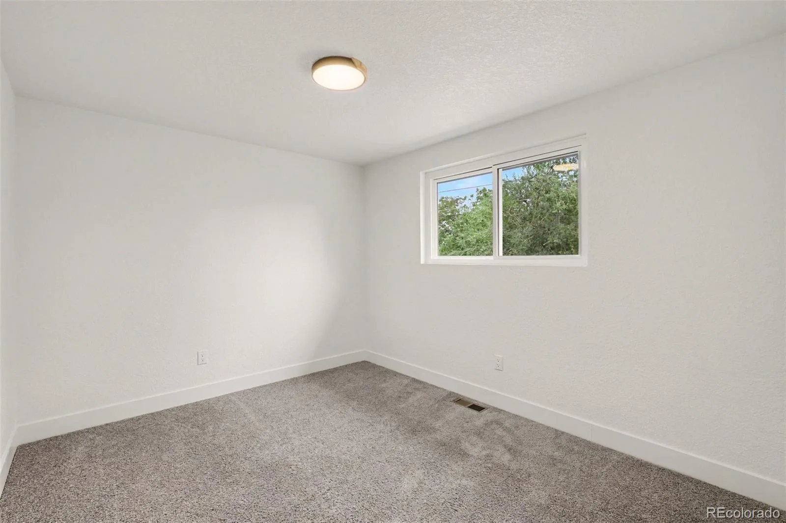 8922 Kent Street Westminster CO 80031 | MLS #8724336 10212026145826 1600 12