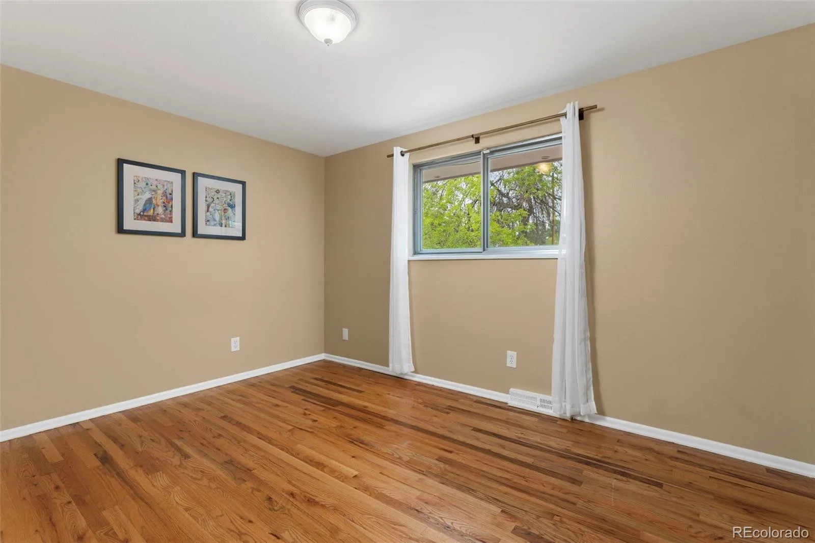 8103 Conifer Road Denver CO 80221 | MLS #8736583 10212026150127 1600 19