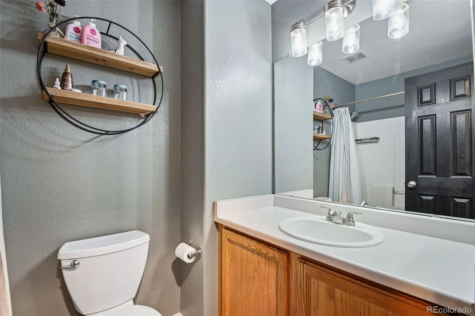 11734 Elizabeth Circle Thornton CO 80233 | MLS #8816230 10212026175622 1600 27