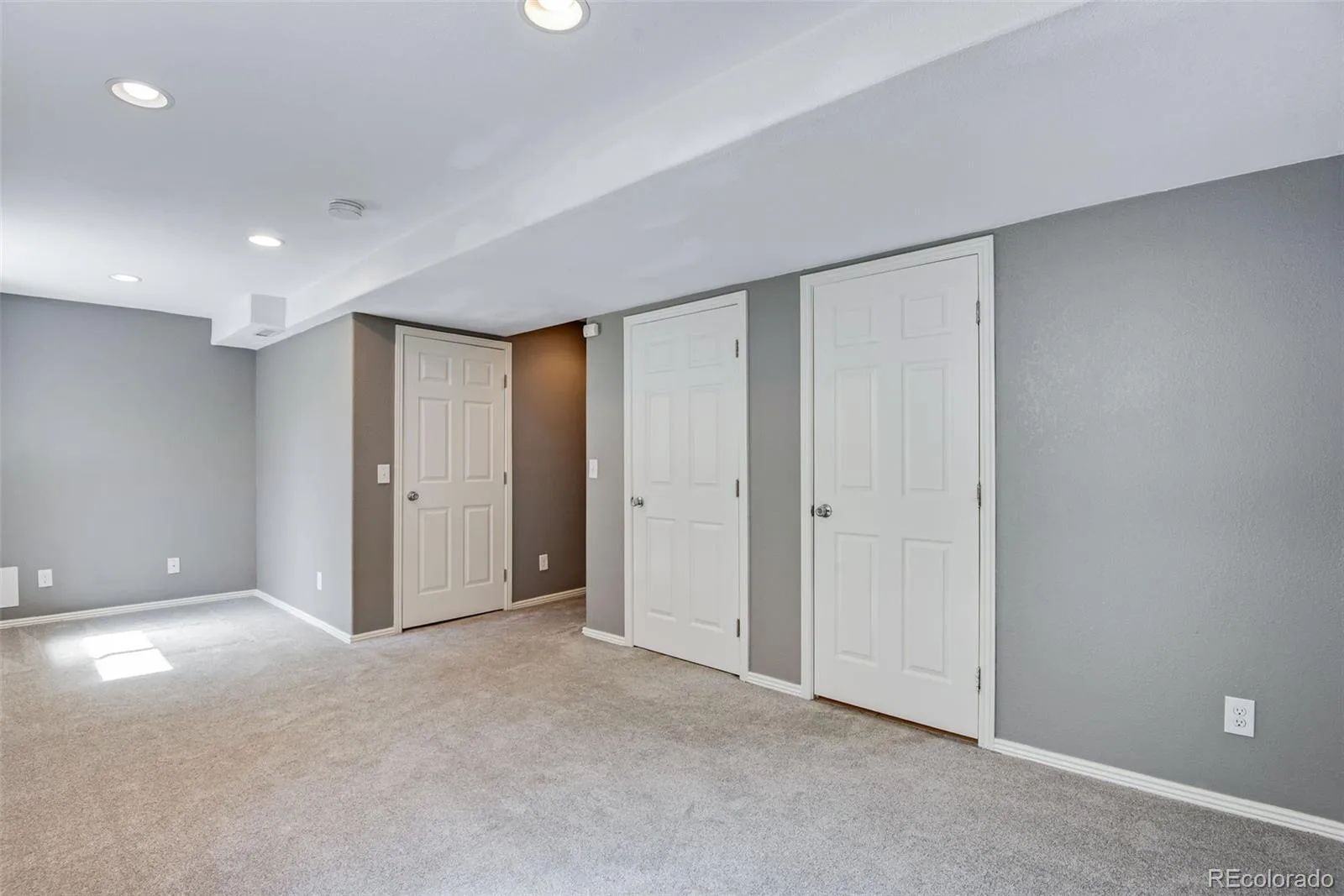 11734 Elizabeth Circle Thornton CO 80233 | MLS #8816230 10212026175622 1600 33