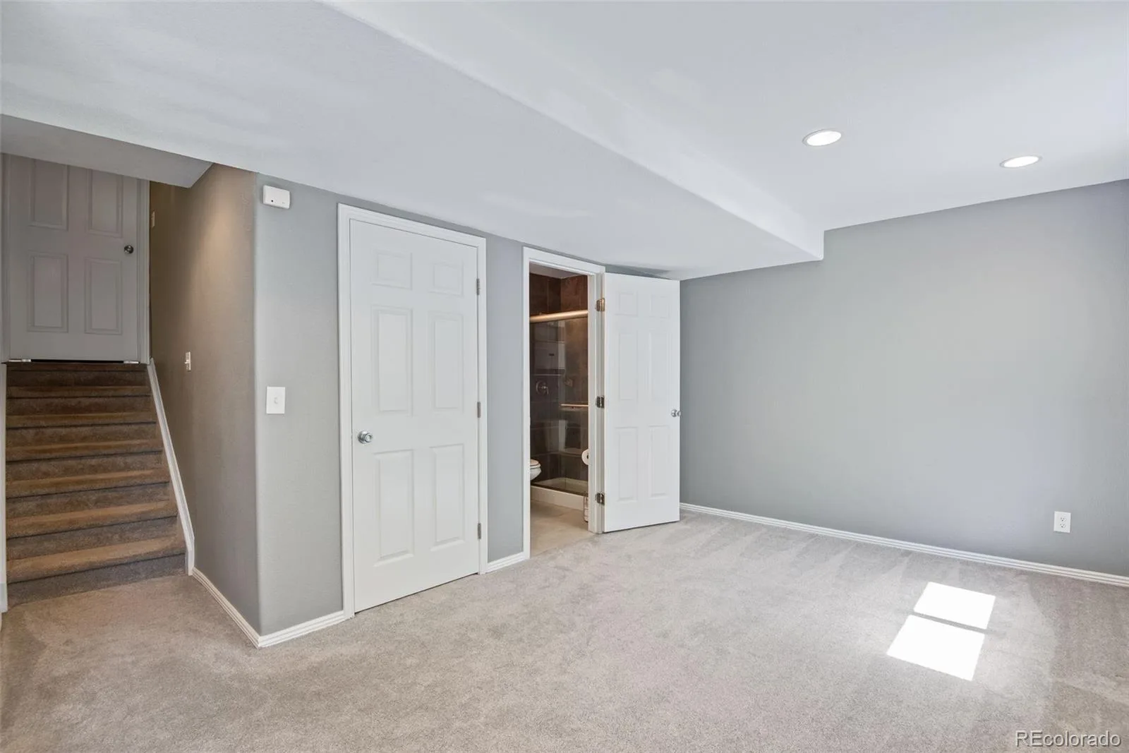 11734 Elizabeth Circle Thornton CO 80233 | MLS #8816230 10212026175622 1600 34