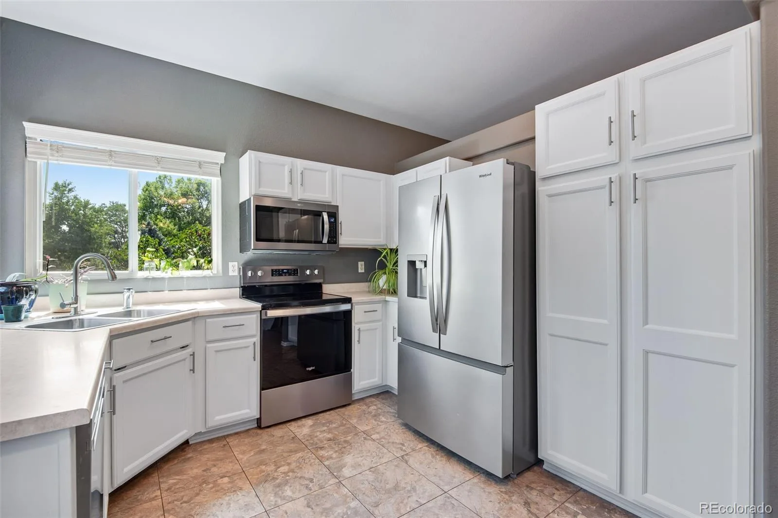 11734 Elizabeth Circle Thornton CO 80233 | MLS #8816230 10212026175622 1600 5