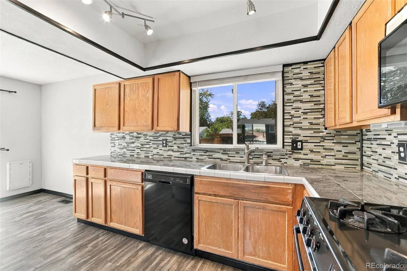 13055 Hazel Court Broomfield CO 80020 | MLS #8981394 10212026152130 1600 6