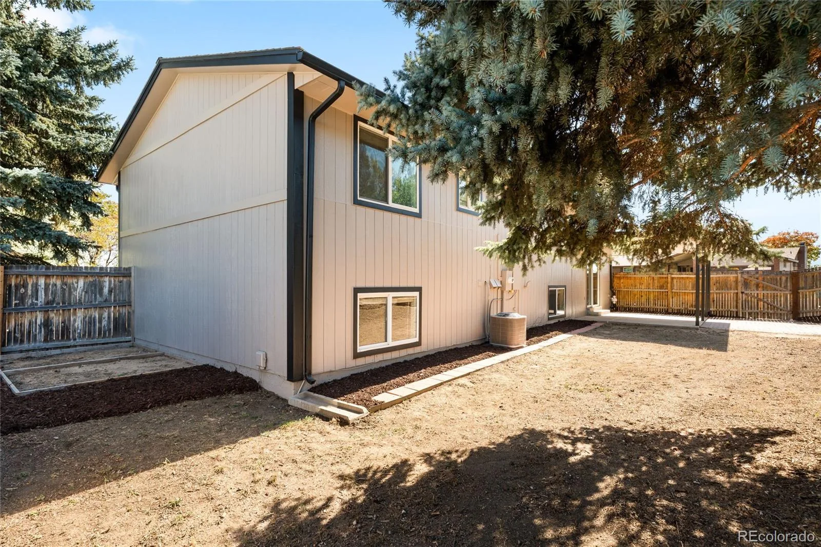 8261 W Pomona Drive Arvada CO 80005 | MLS #9306829 10212026123259 1600 34