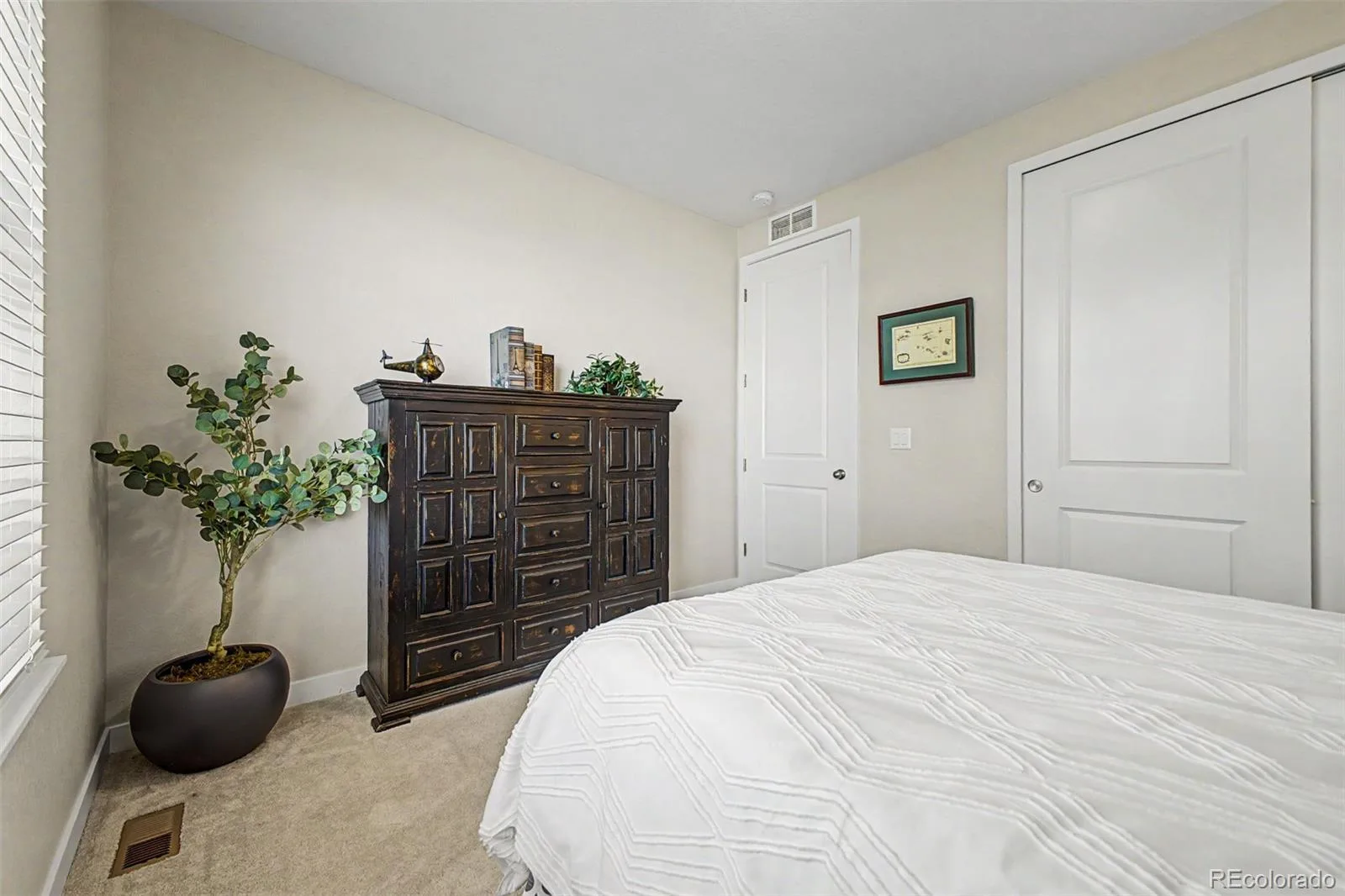 15375 Willow Street Thornton CO 80602 | MLS #9472663 10212026123531 1600 22