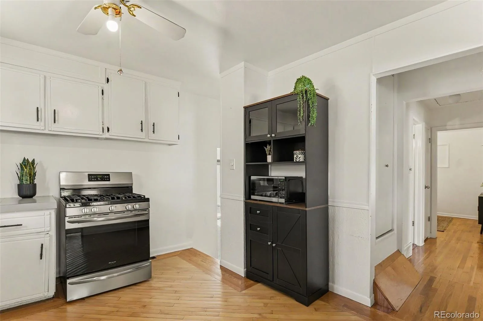6910 Ruth Way Denver CO 80221 | MLS #9746985 10212026120555 1600 12