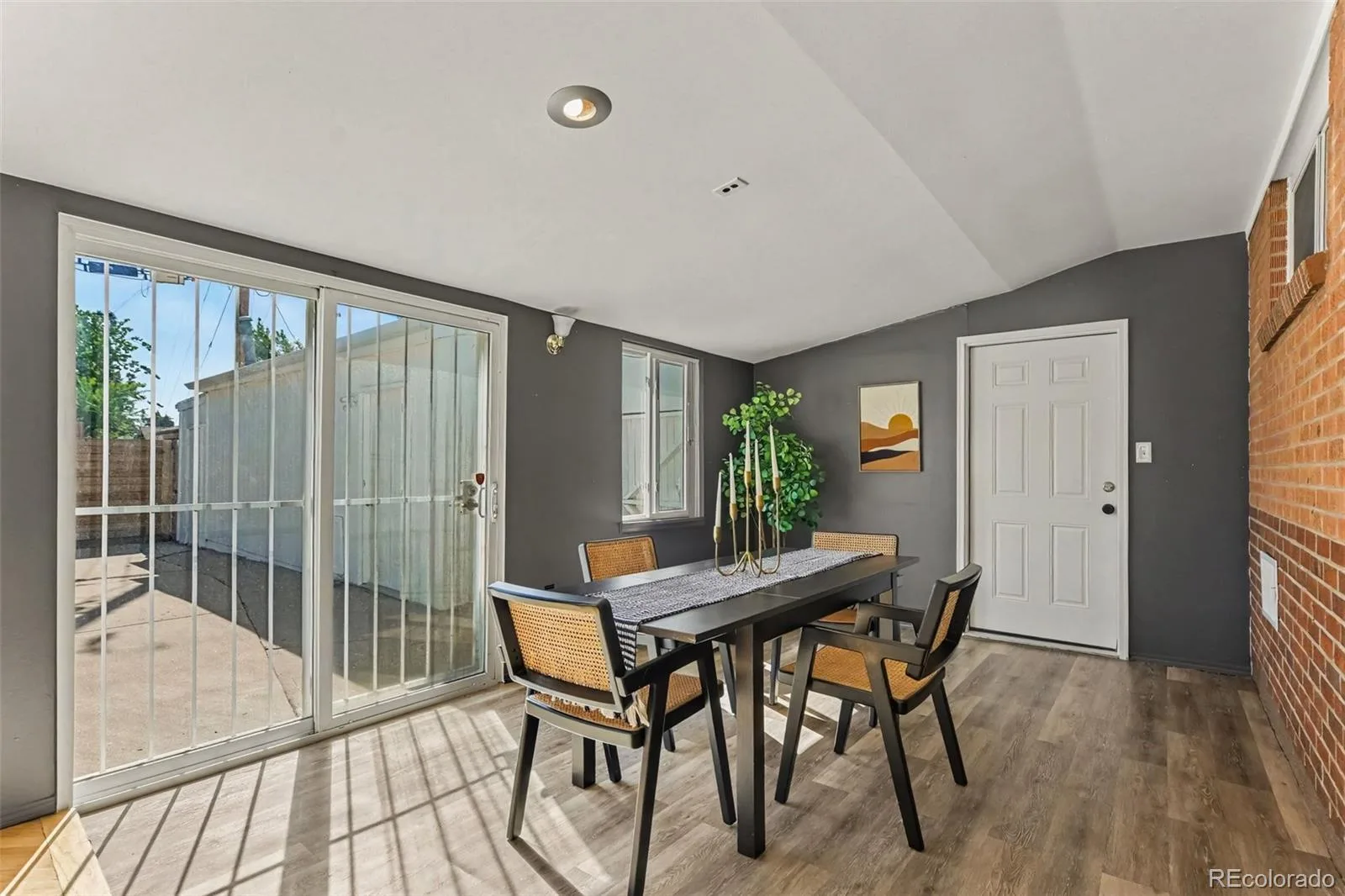 6910 Ruth Way Denver CO 80221 | MLS #9746985 10212026120555 1600 15