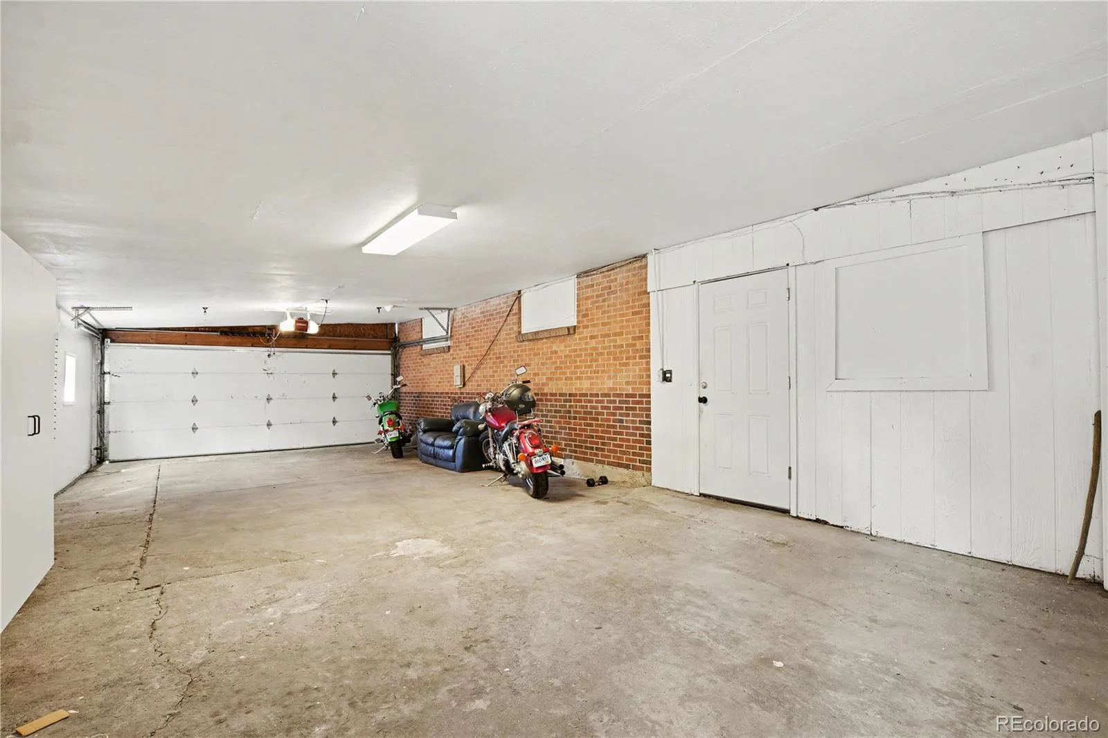 6910 Ruth Way Denver CO 80221 | MLS #9746985 10212026120555 1600 30