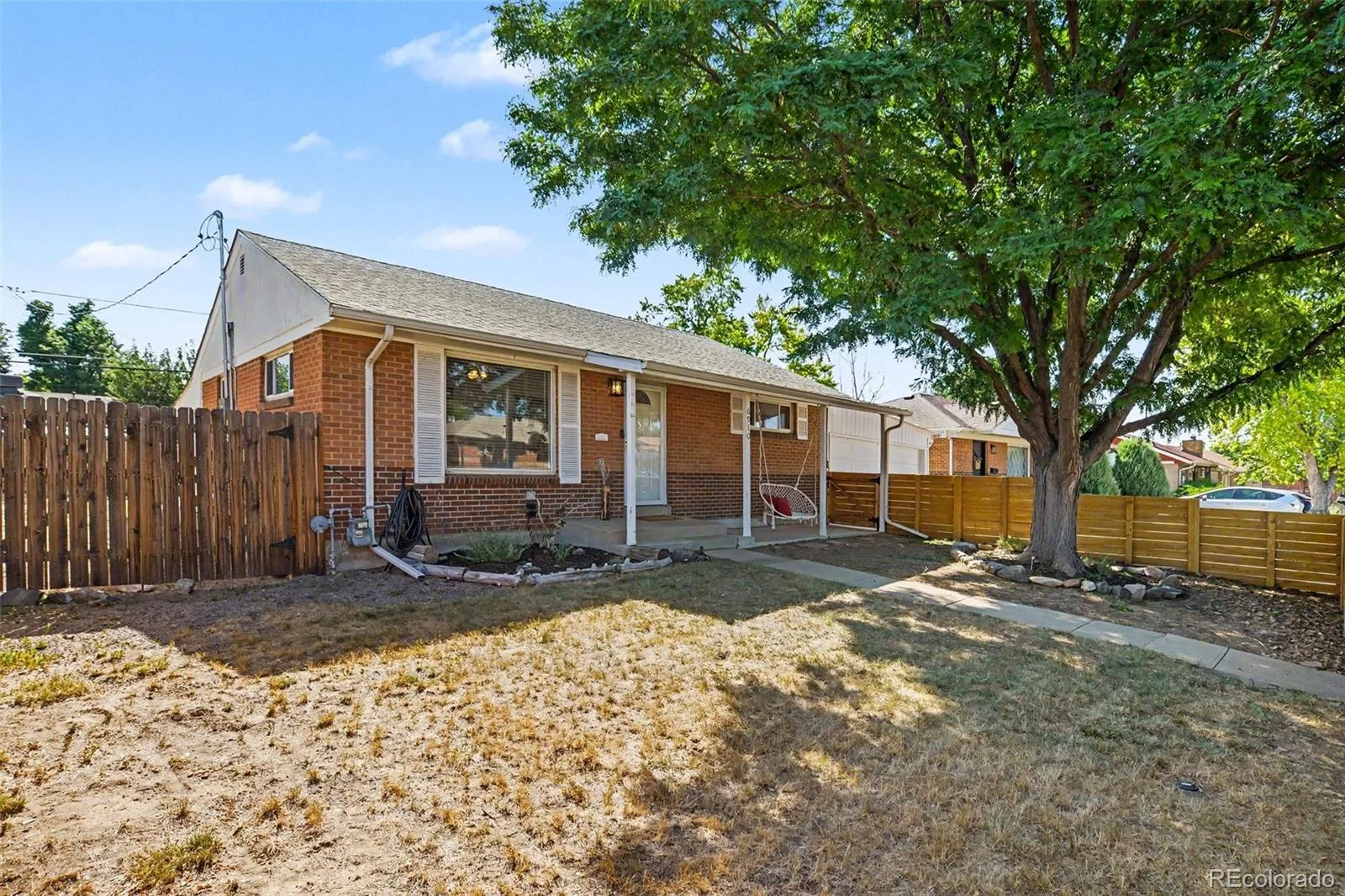 6910 Ruth Way Denver CO 80221 | MLS #9746985 10212026120555 1600 39