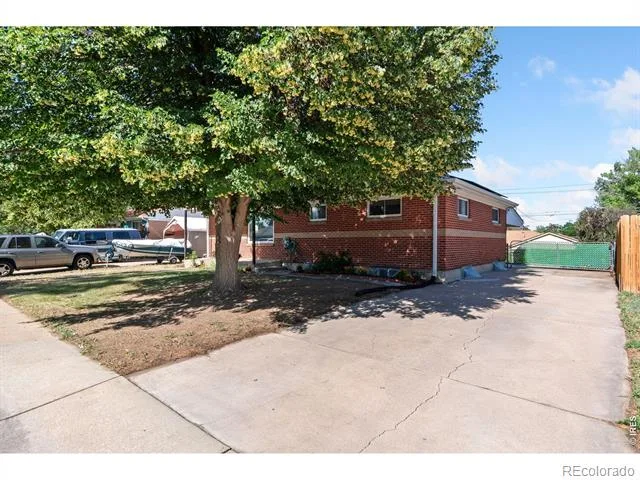 7270 Avrum Drive Denver CO 80221 | MLS #IR1062335 10202026065113 640 41