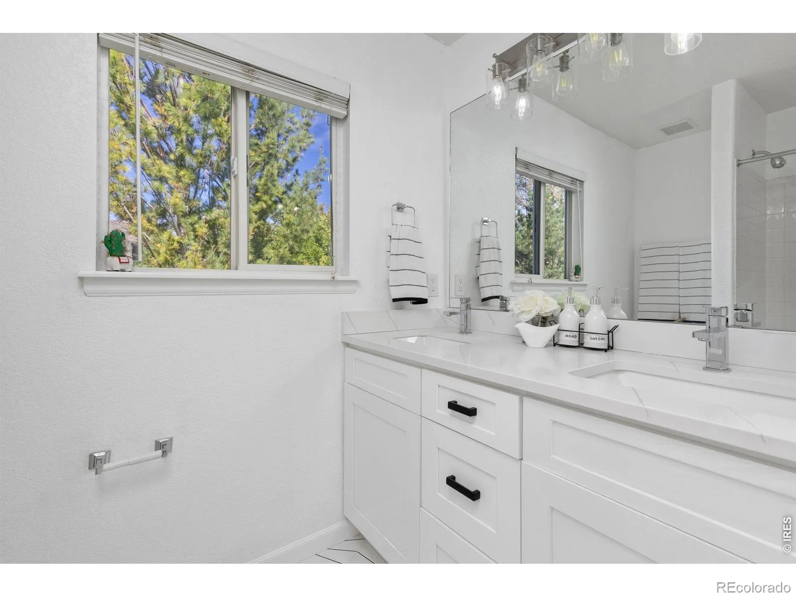 7750 W 94th Place Broomfield CO 80021 | MLS #IR1068312 10202026053123 1600 16
