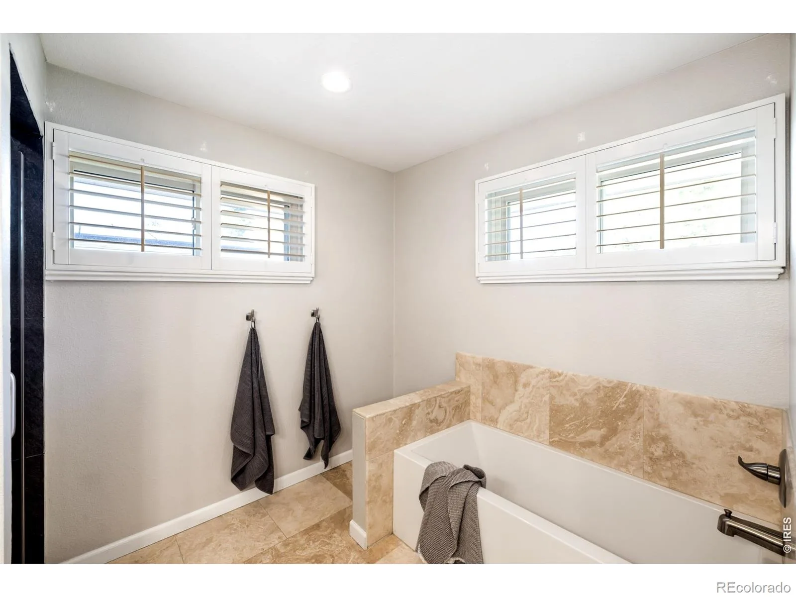 6114 S Fairfield Street Littleton CO 80120 | MLS #IR1068775 10202026054238 1600 18