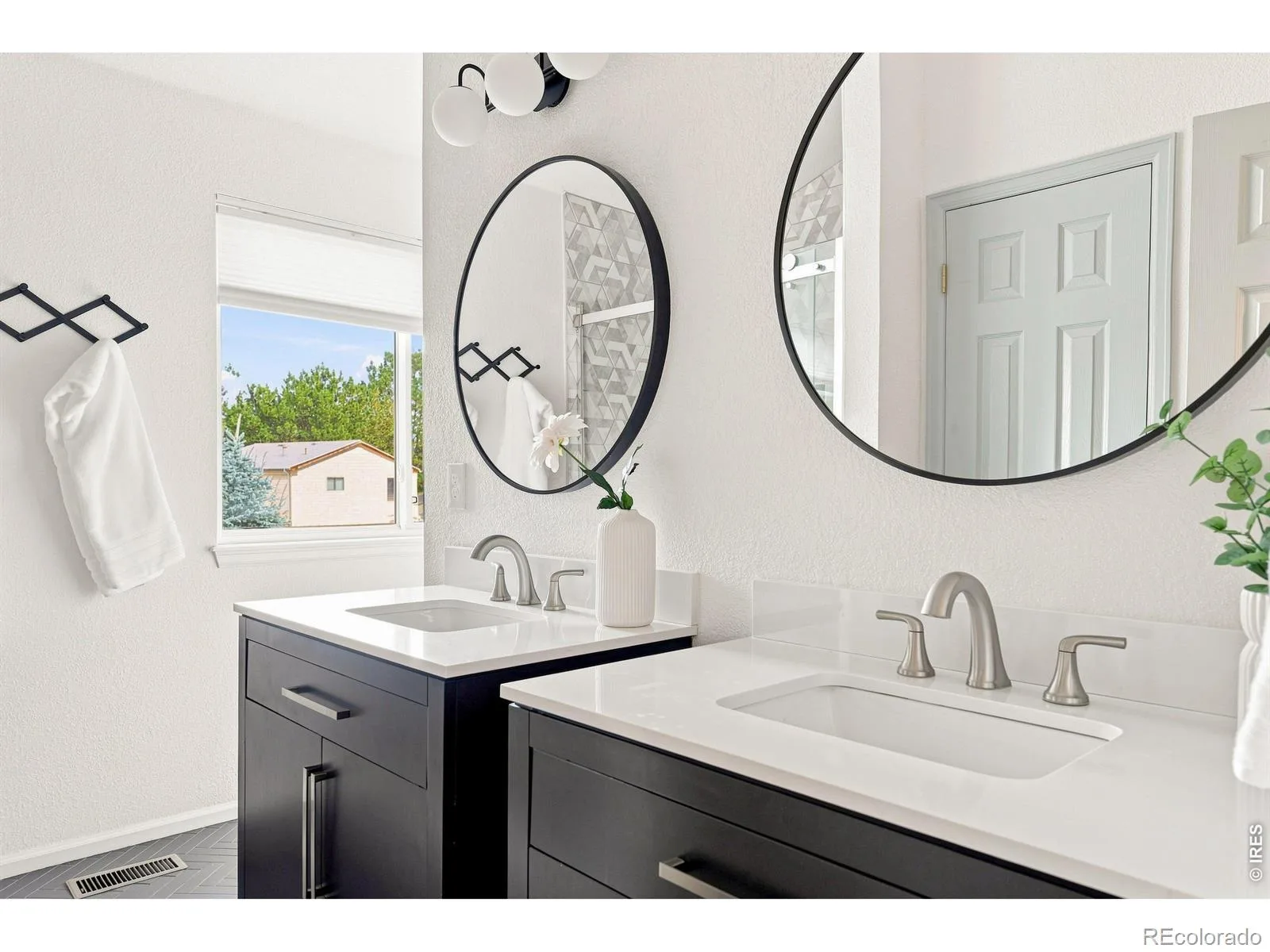 10754 W 107th Circle Broomfield CO 80021 | MLS #IR1068813 10202026053858 1600 24