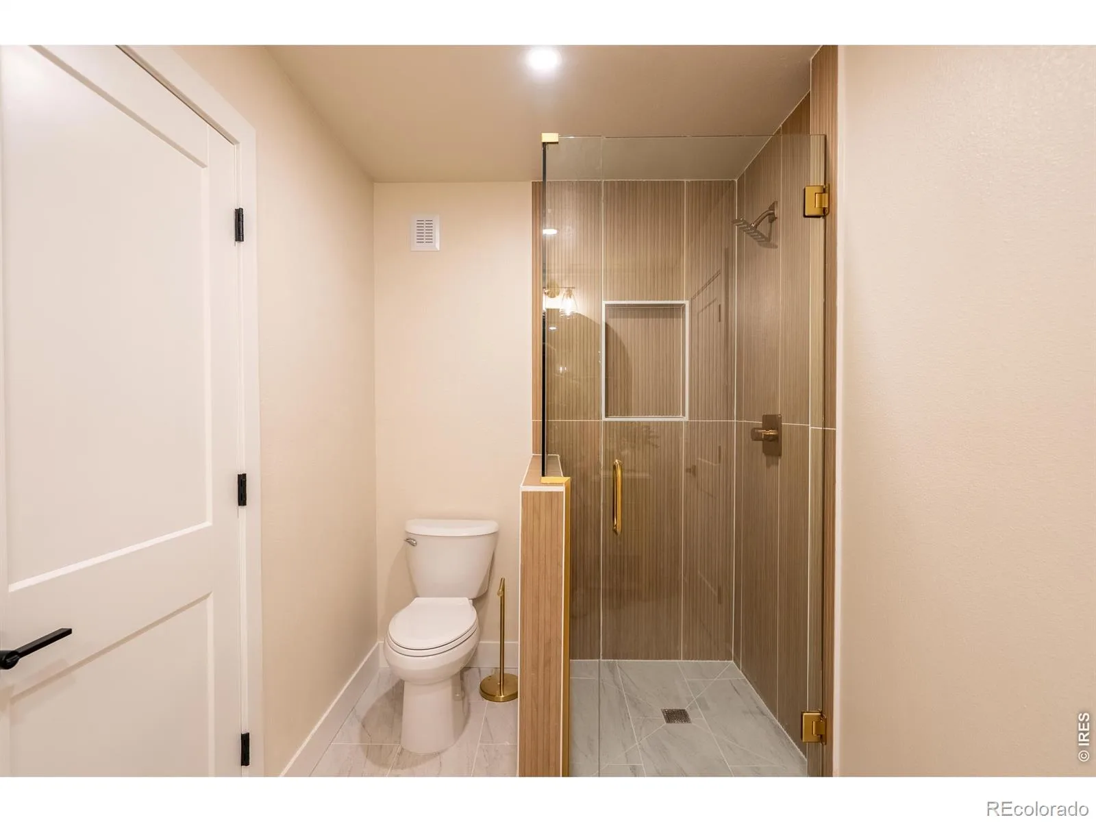 7706 S Madison Circle Centennial CO 80122 | MLS #IR1069057 10202026052858 1600 27