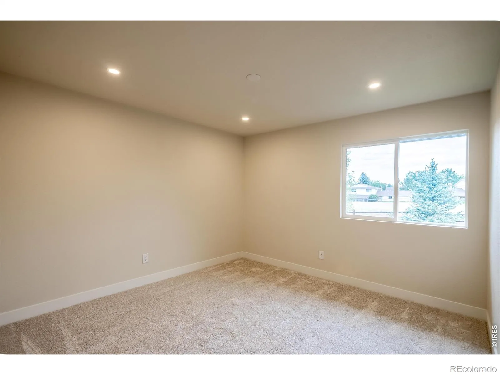 7706 S Madison Circle Centennial CO 80122 | MLS #IR1069057 10202026052858 1600 36