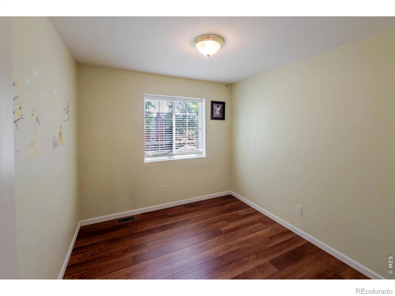 8477 Jason Court Denver CO 80260 | MLS #IR1069987 10202026034933 1600 23