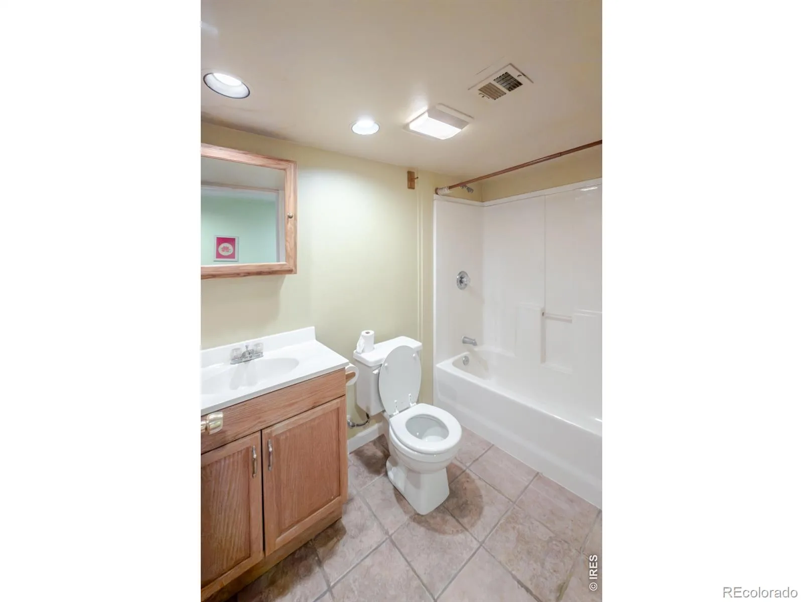 8477 Jason Court Denver CO 80260 | MLS #IR1069987 10202026034933 1600 34