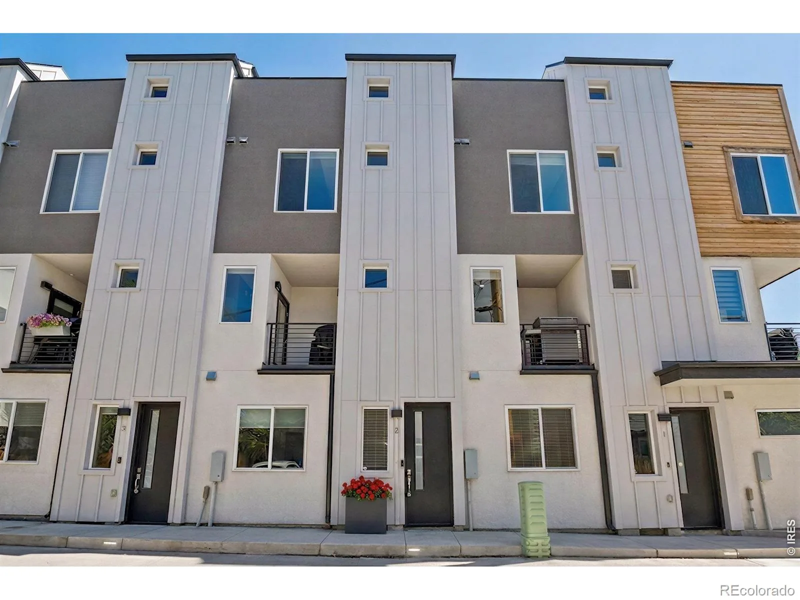 3245 W 17th Avenue #2 Denver CO 80204 | MLS #IR1070153 10212026075447 1600 18