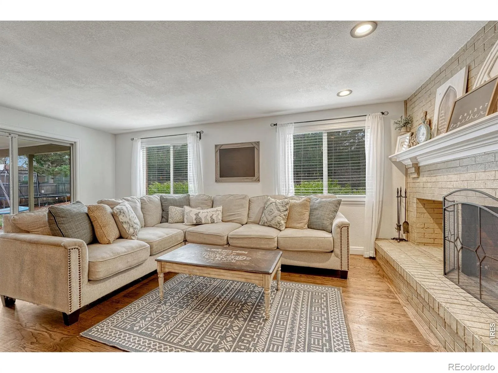 7325 W Clifton Avenue Littleton CO 80128 | MLS #IR1070189 10202026040541 1600 12