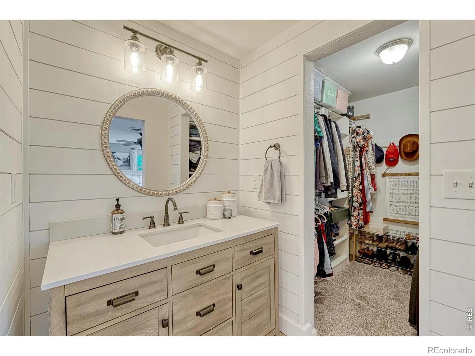 7325 W Clifton Avenue Littleton CO 80128 | MLS #IR1070189 10202026040541 1600 19