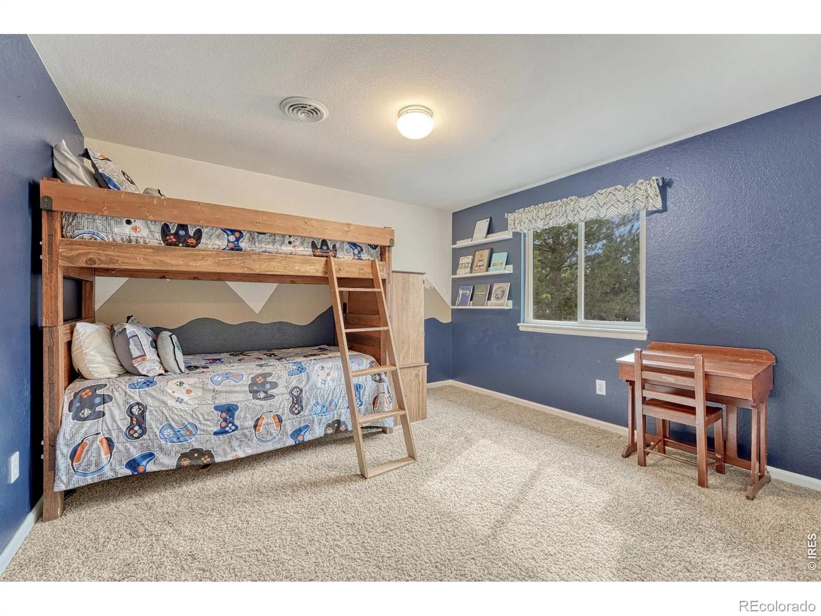 7325 W Clifton Avenue Littleton CO 80128 | MLS #IR1070189 10202026040541 1600 23