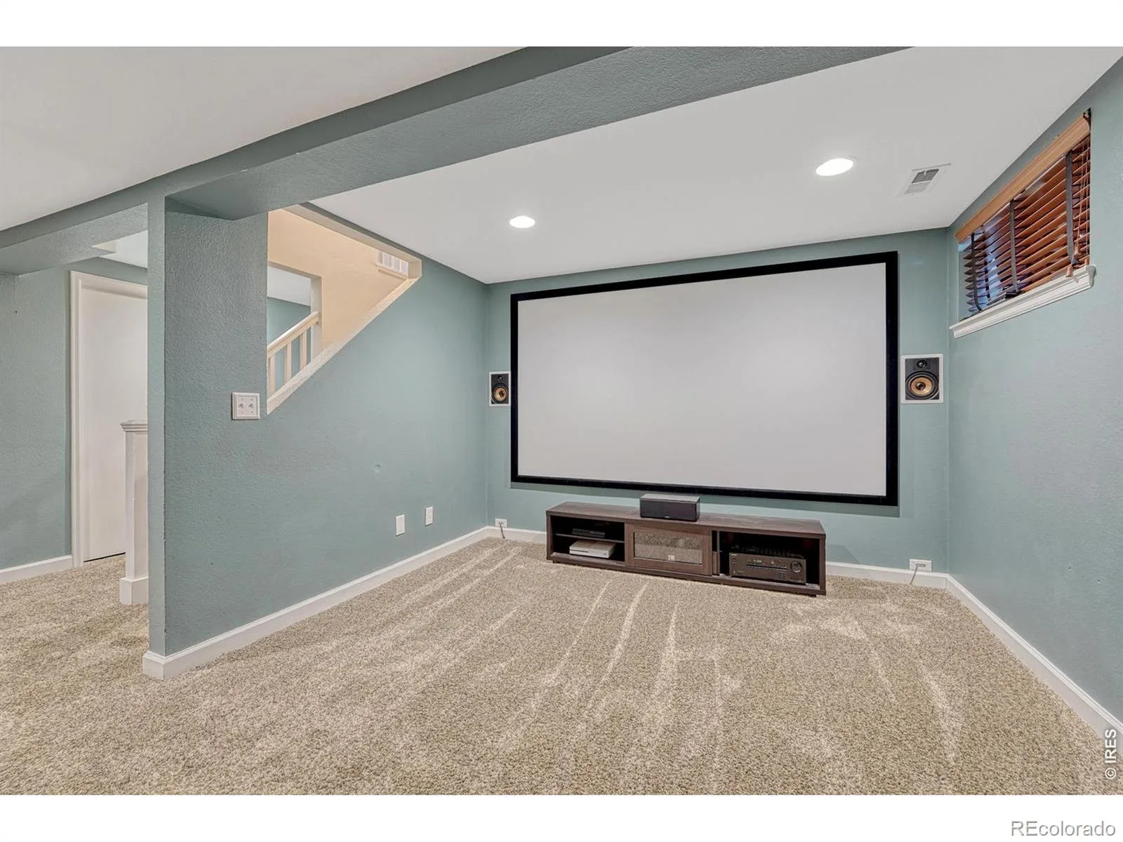 7325 W Clifton Avenue Littleton CO 80128 | MLS #IR1070189 10202026040541 1600 27