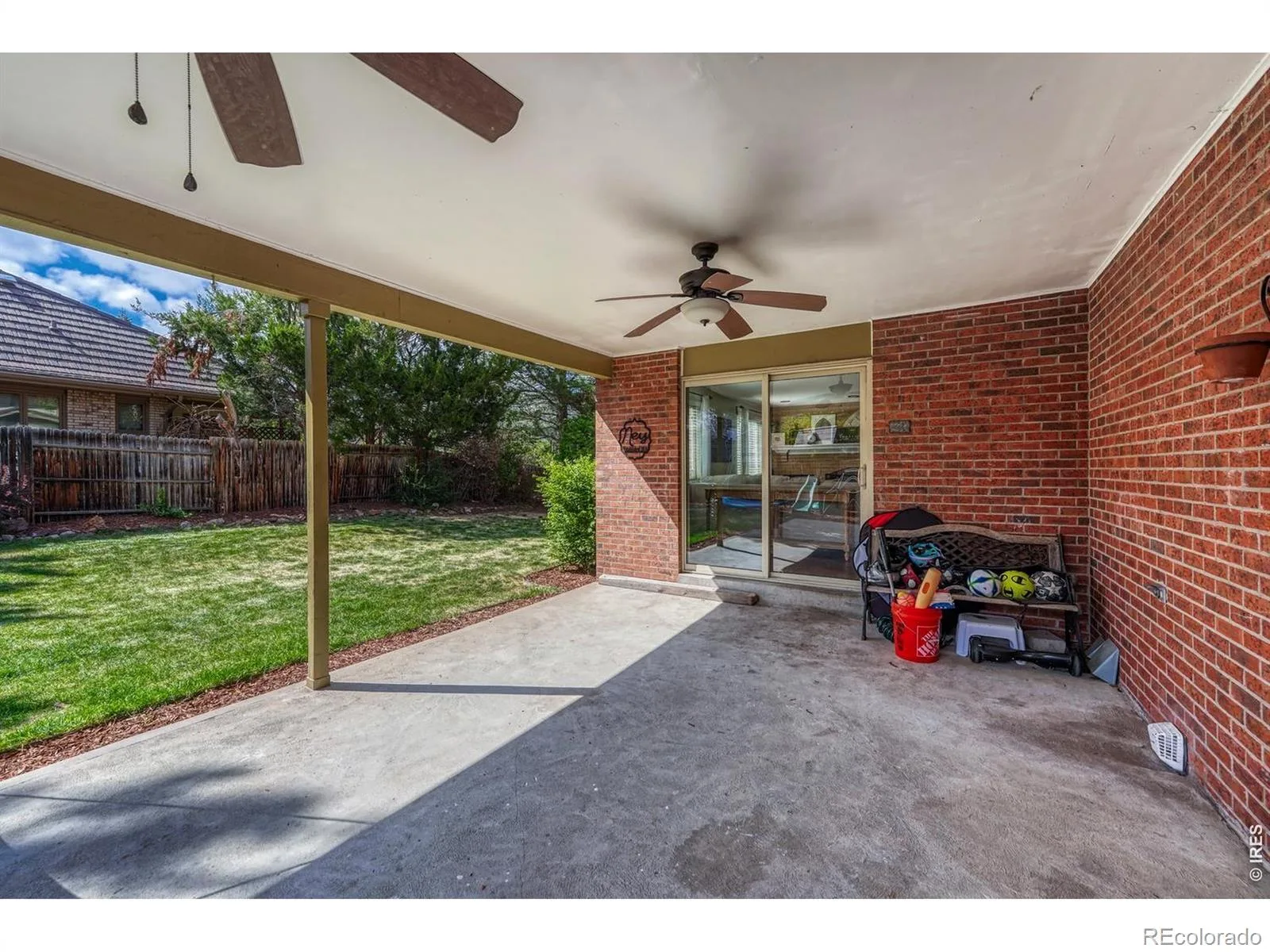 7325 W Clifton Avenue Littleton CO 80128 | MLS #IR1070189 10202026040541 1600 33