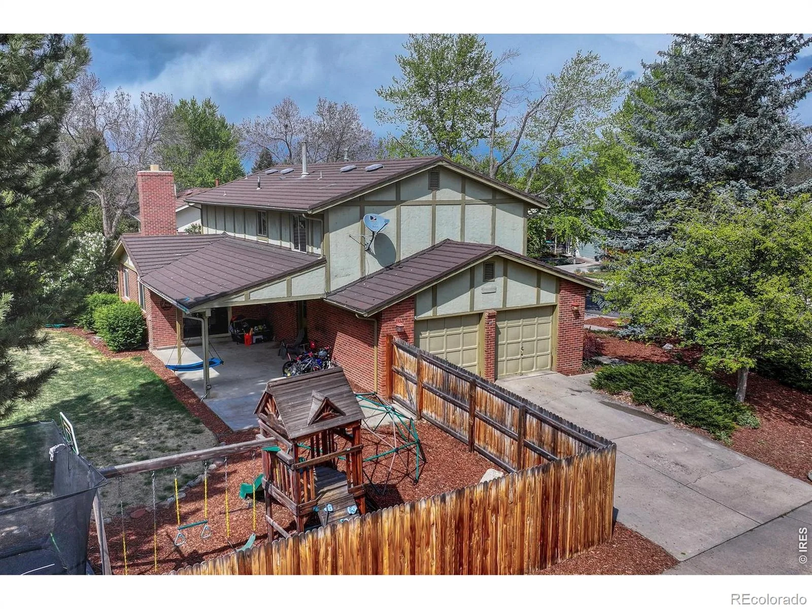 7325 W Clifton Avenue Littleton CO 80128 | MLS #IR1070189 10202026040541 1600 39