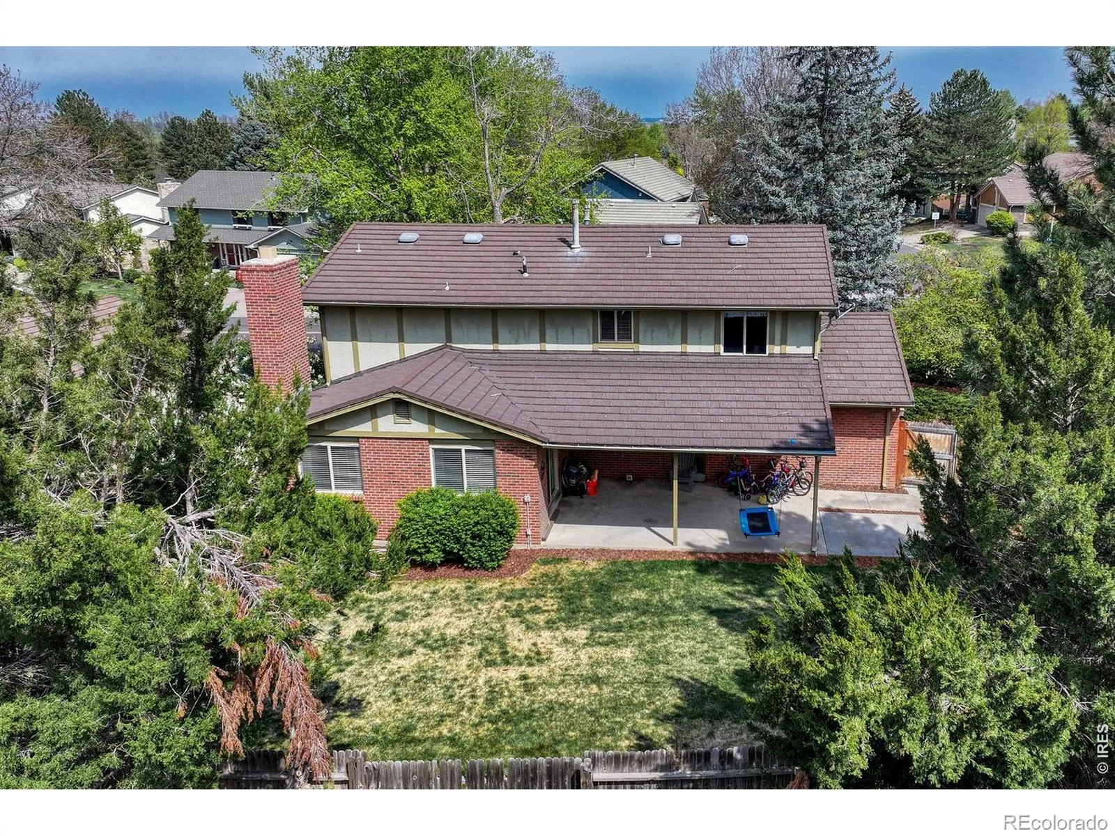 7325 W Clifton Avenue Littleton CO 80128 | MLS #IR1070189 10202026040541 1600 42