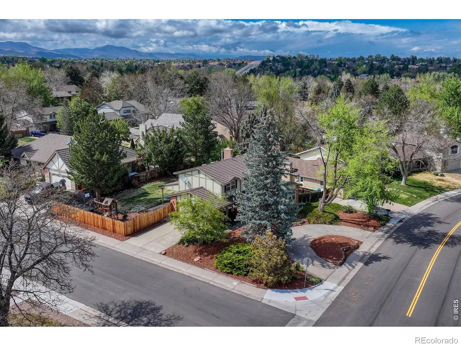 7325 W Clifton Avenue Littleton CO 80128 | MLS #IR1070189 10202026040541 1600 43