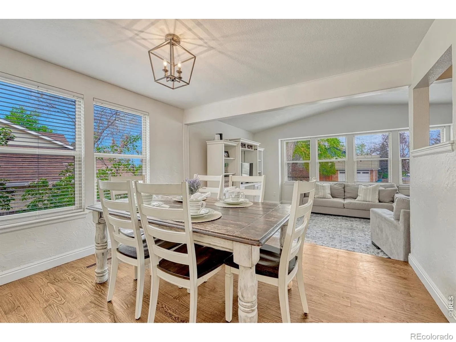 7325 W Clifton Avenue Littleton CO 80128 | MLS #IR1070189 10202026040541 1600 6