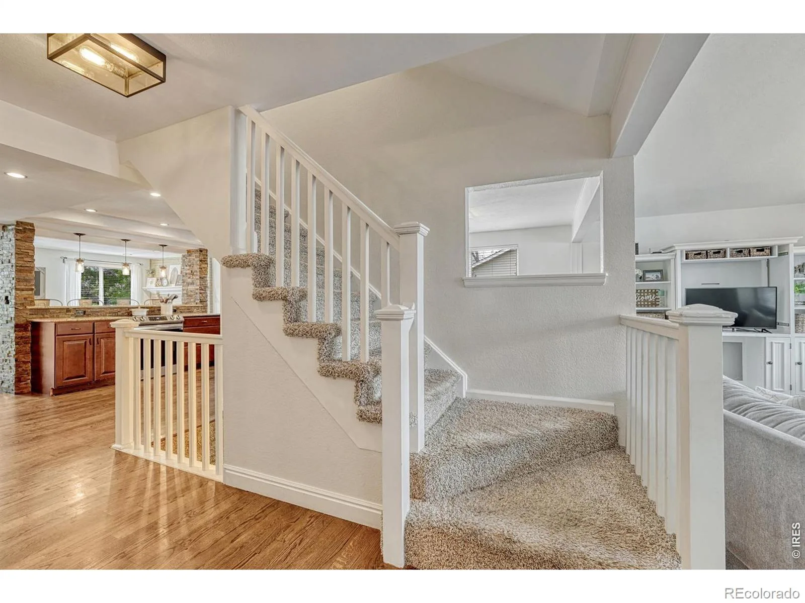 7325 W Clifton Avenue Littleton CO 80128 | MLS #IR1070189 10202026040541 1600 8