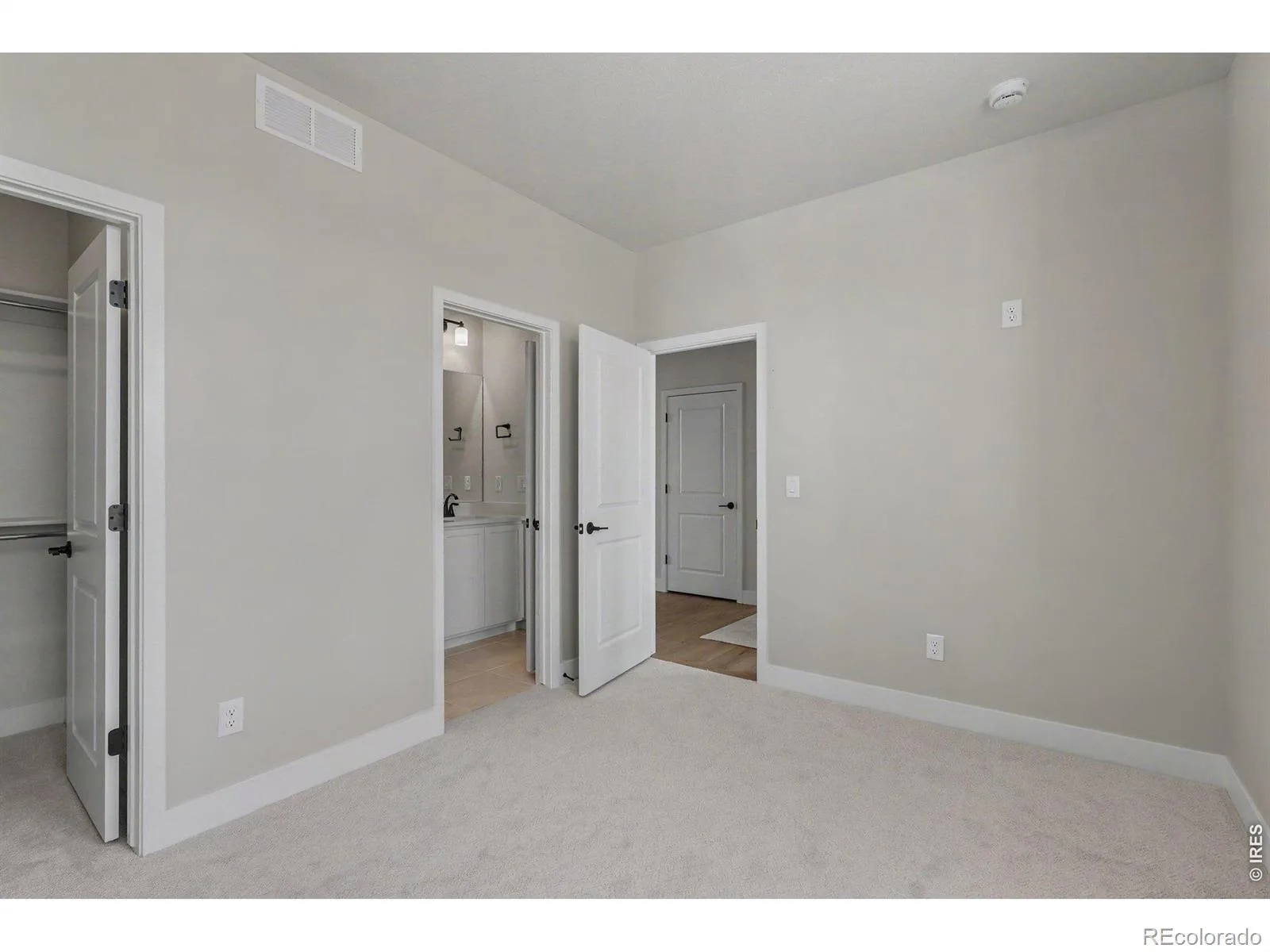7286 Xenophon Court Arvada CO 80005 | MLS #4442552 10202026041235 1600 12
