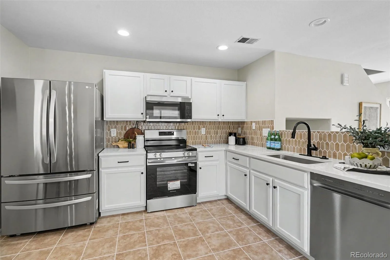 864 Mockingbird Lane Brighton CO 80601 | MLS #REC1500600 07292026234538 1600 8