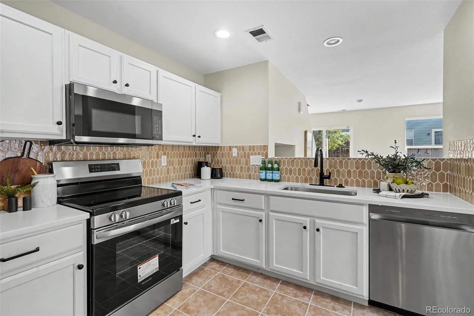 864 Mockingbird Lane Brighton CO 80601 | MLS #REC1500600 07292026234538 1600 9
