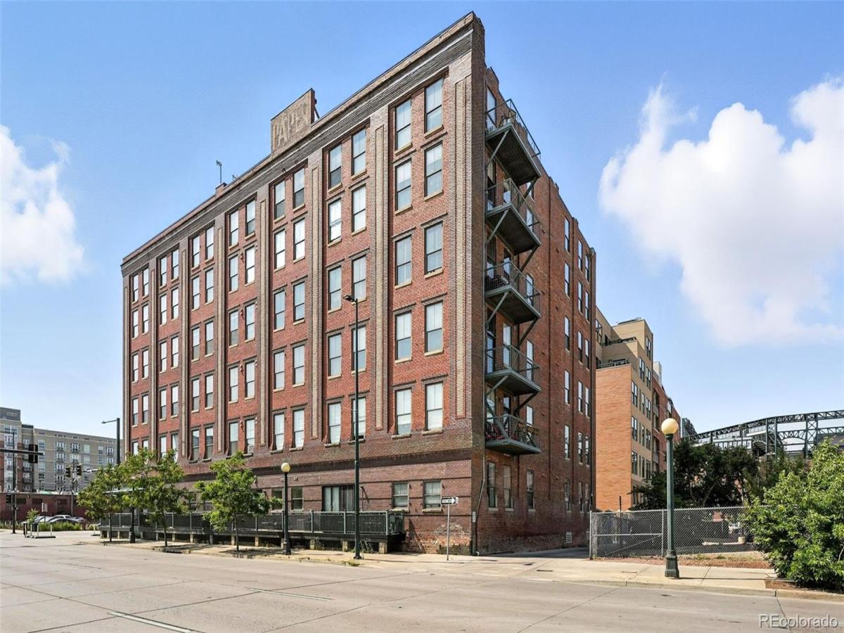 2261 Blake Street #3E Denver CO 80205 | MLS #REC1501972 MLS #REC1501972 image #0
