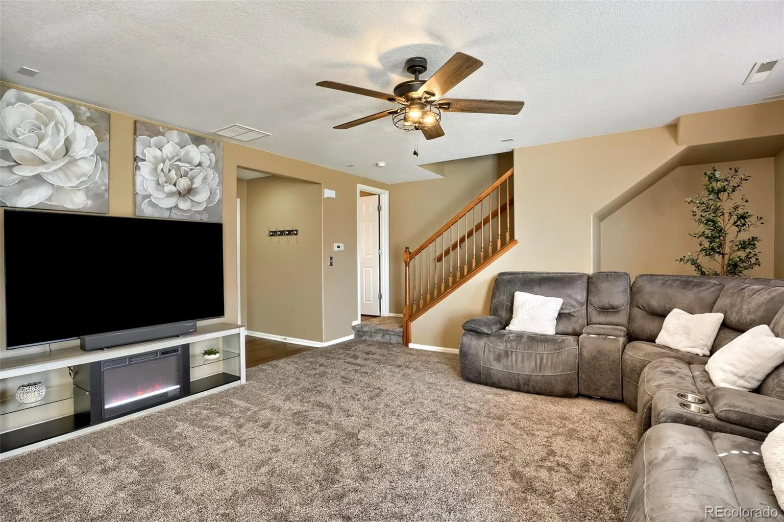 897 Willow Drive Brighton CO 80603 | MLS #REC1505132 07062026201536 1600 4