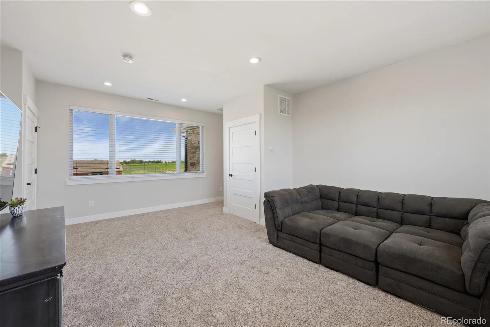 10474 Panorama Circle Longmont CO 80504 | MLS #REC1506445 07282026185405 1600 27