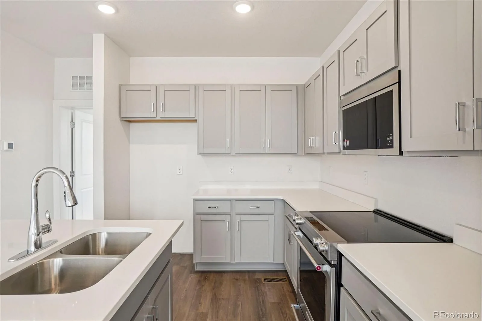 24141 E 54th Place Aurora CO 80019 | MLS #REC1507598 07302026225046 1600 12