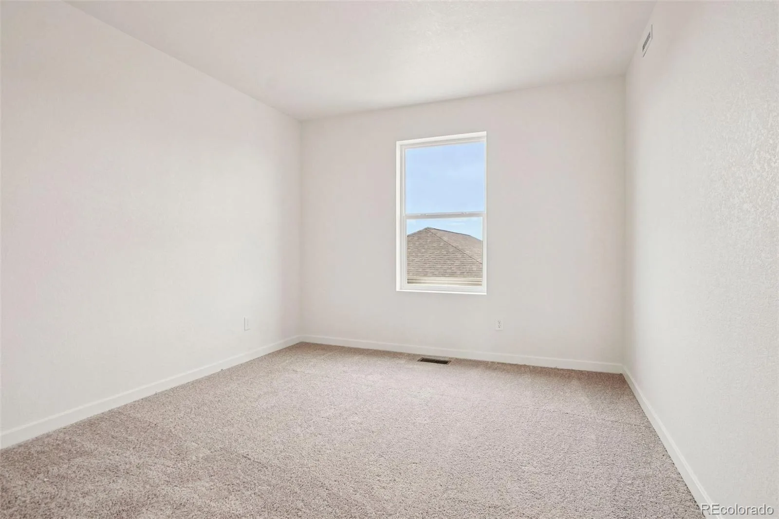 24141 E 54th Place Aurora CO 80019 | MLS #REC1507598 07302026225046 1600 27